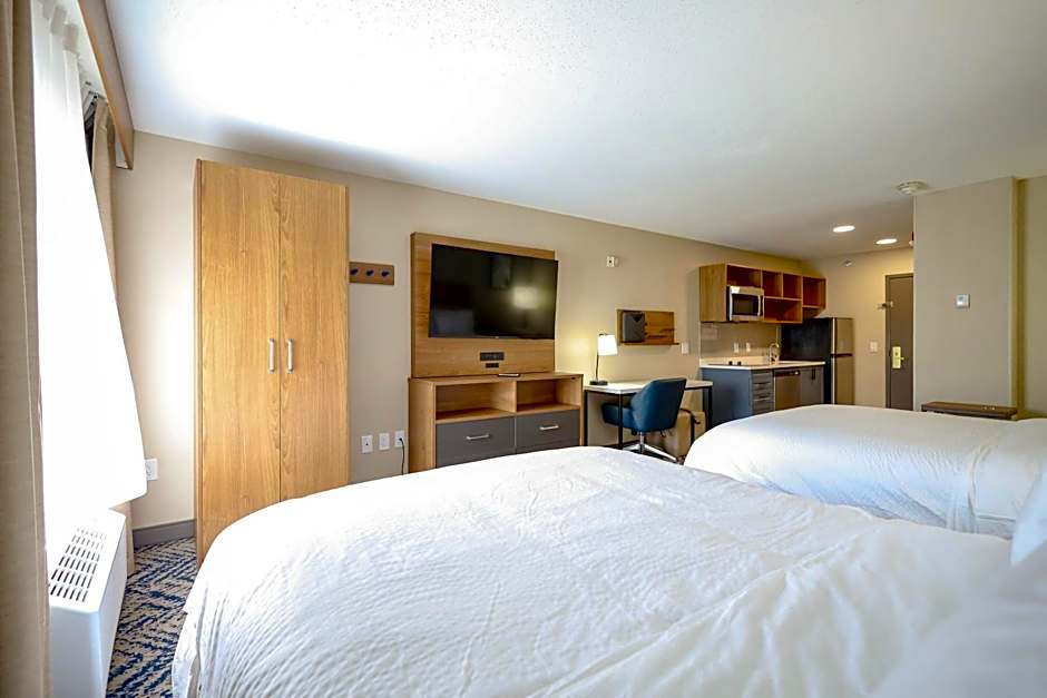 Photo 1 of 21 of Studio 2 Queen Beds Suite