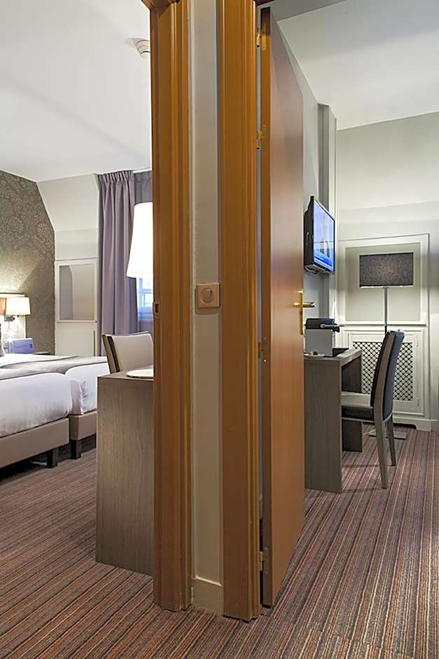 Timhotel Opera Blanche Fontaine