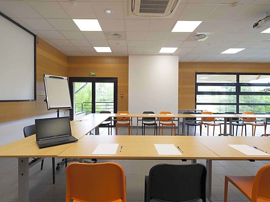 ibis Styles Vierzon