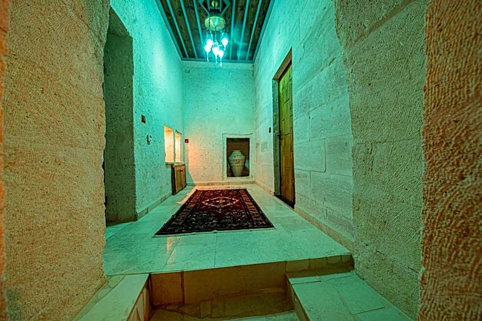 Ares Cave Suites