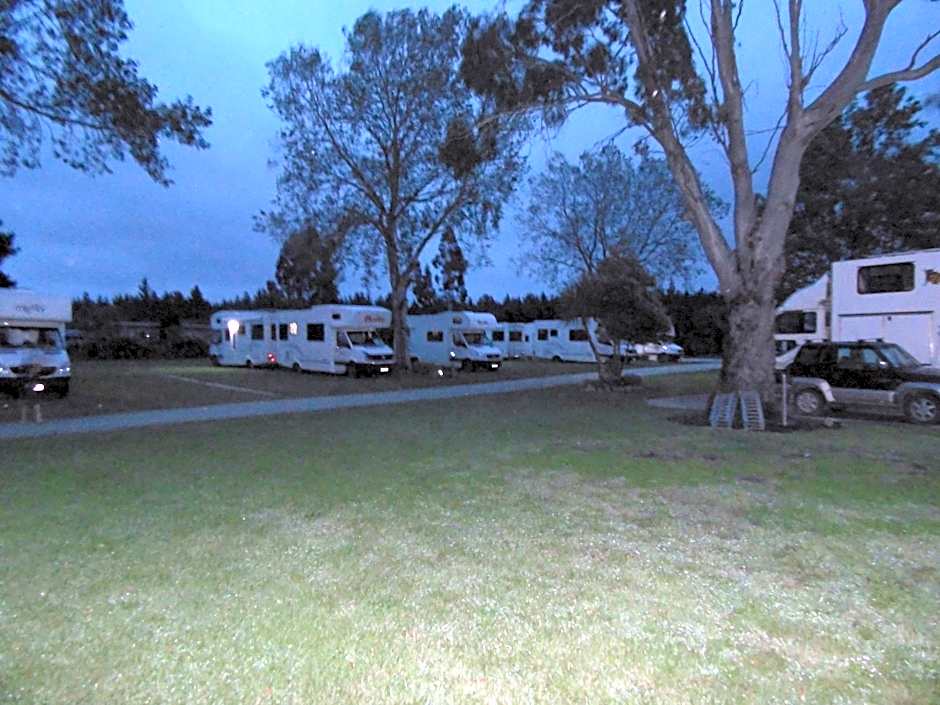 Glenavys Waitaki River Motor Camp