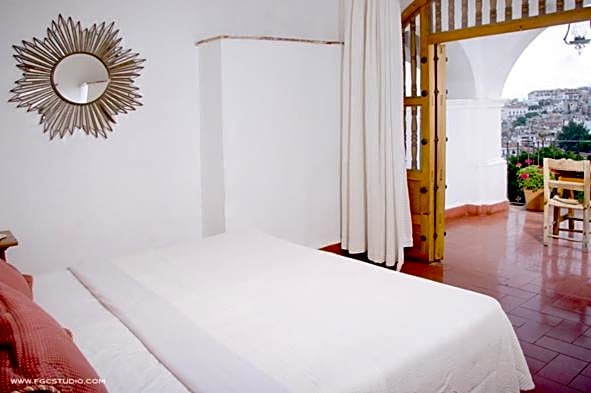 Posada de la Mision, Hotel Museo y Jardin