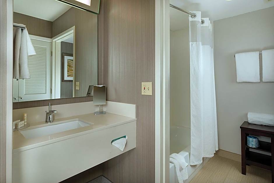 Courtyard by Marriott New Haven Orange/Milford