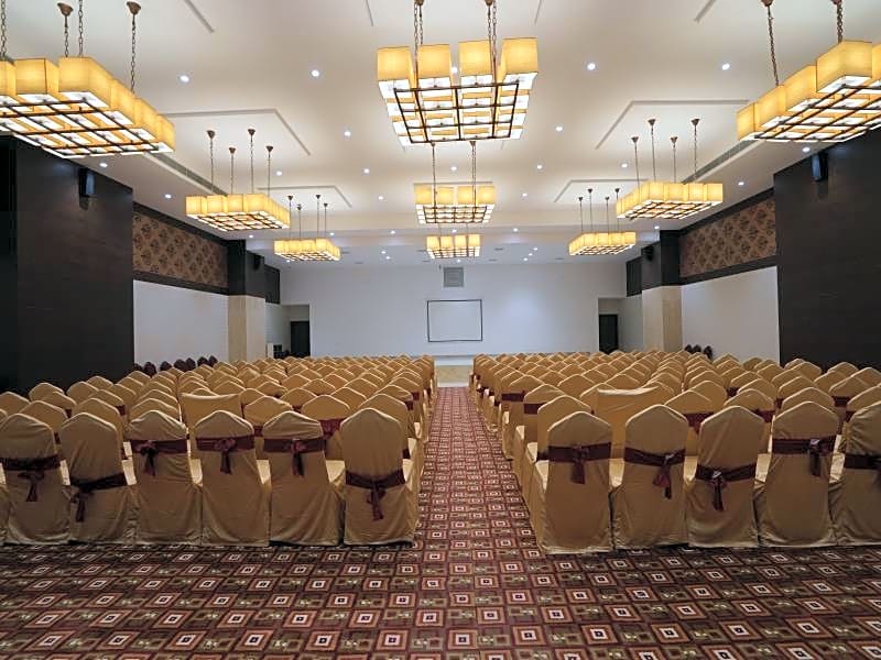 Hotel Ganpat Grand Palani