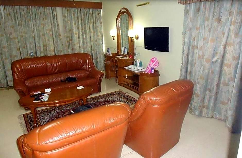Grand Imperial Hotel