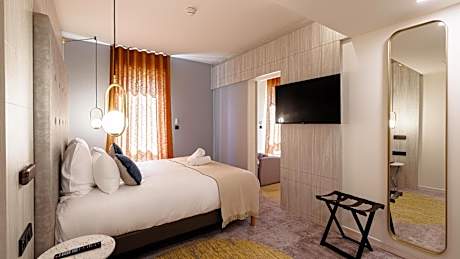 Classic King Room with Sofa Bed - 1-Hour Spa Access from 8 PM to 11 PM (In the Hotel)