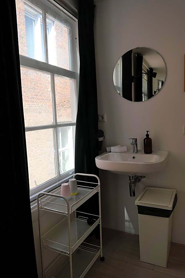 Tiny Private City Rooms Haarlem