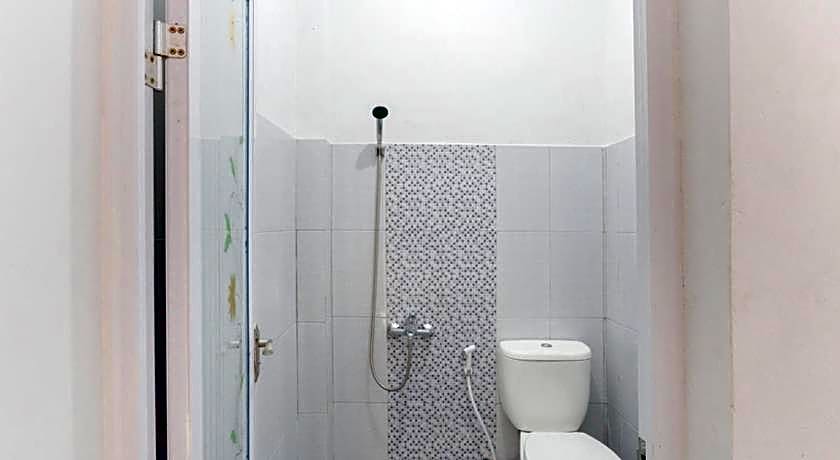 RedDoorz near Pascasarjana UGM 2