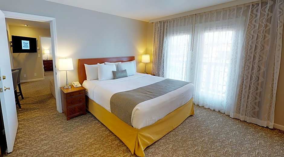 Chase Suites Hotel In Newark