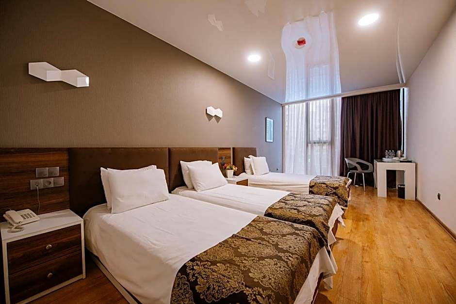 Zdjęcie 1 z 4 — Special Offer - Triple Room