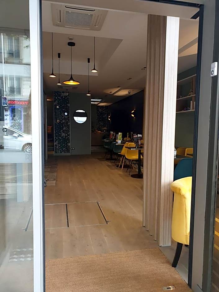Panam Hotel GAMBETTA- Place Gambetta-Mairie du 20 emme