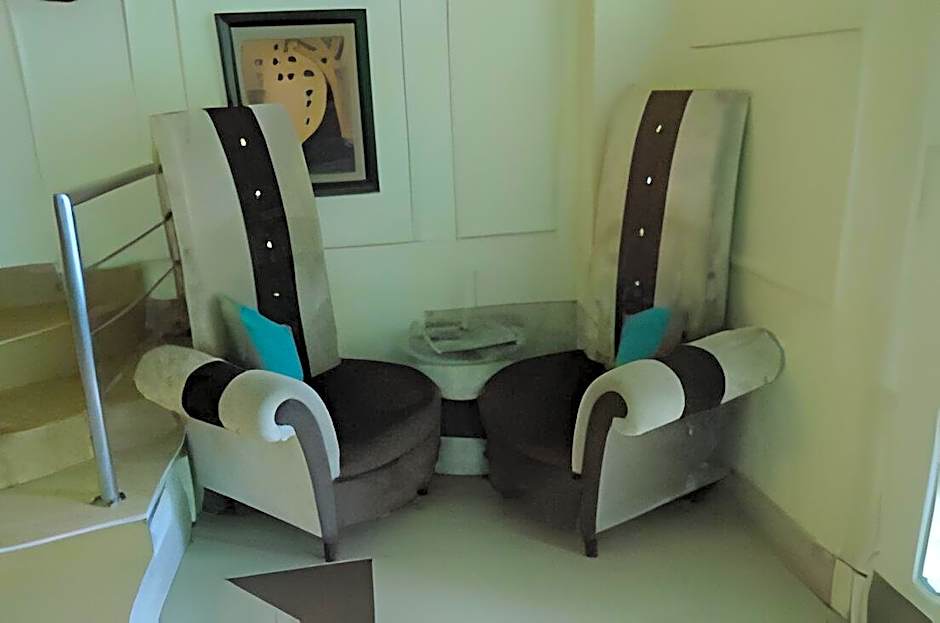 Grace Hotel and Restaurant