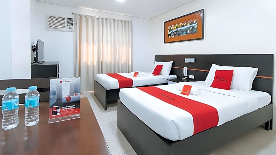 RedDoorz @ Greenview Hotel and Restobar Masbate