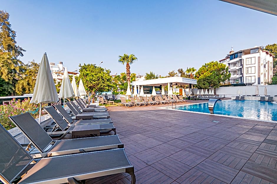 Lara World Hotel – Antalya, AR