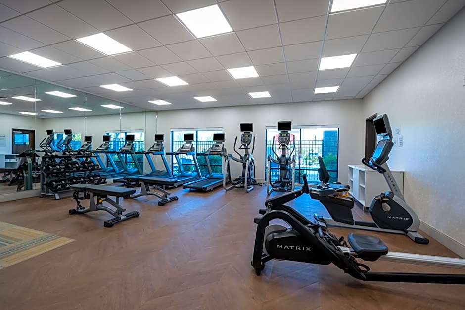 Holiday Inn Express and Suites Gilbert Mesa Gateway Airport By IHG