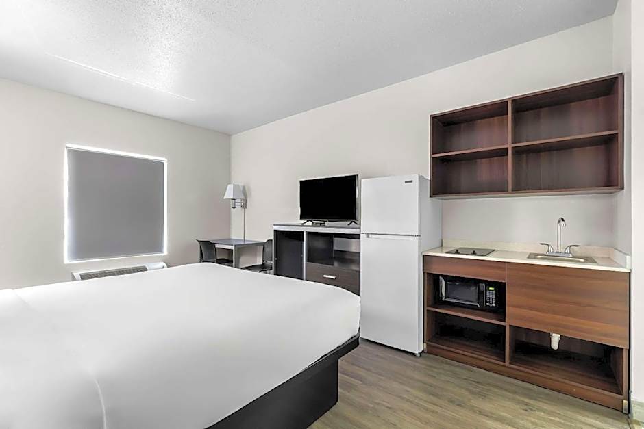 Suburban Studios Chattanooga Northeast - Ooltewah