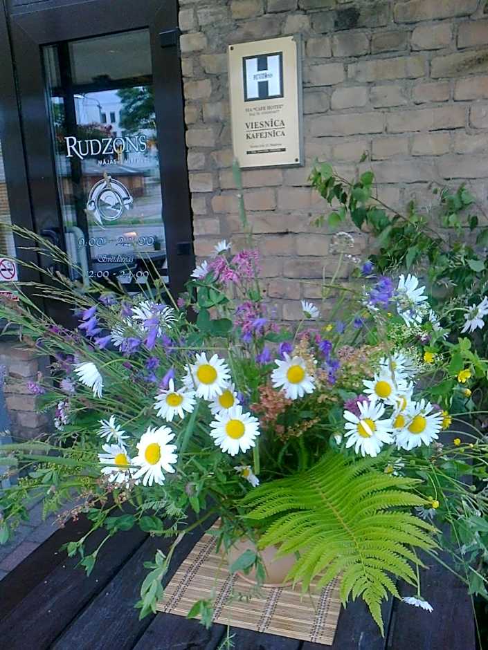 Cafe Hotel Rudzons