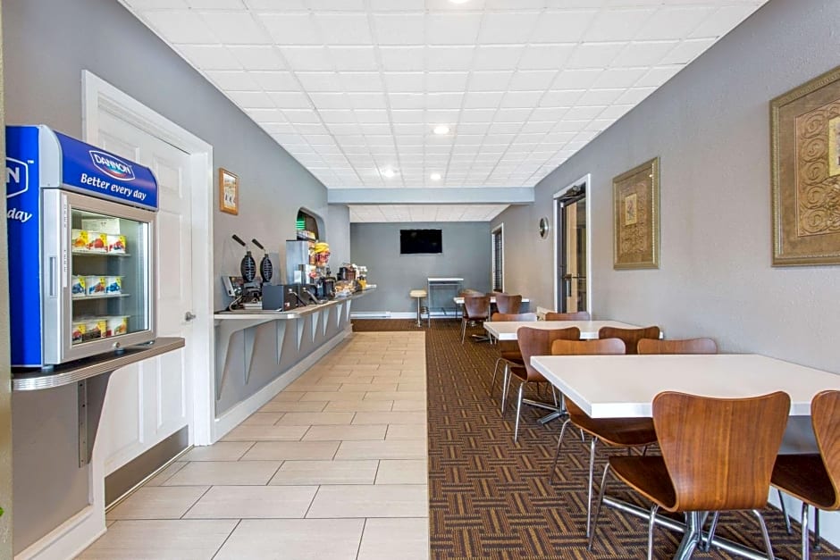 Super 8 by Wyndham Wytheville