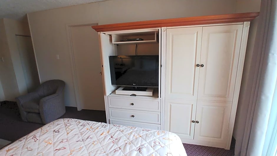 Sand Castle Suites Motel