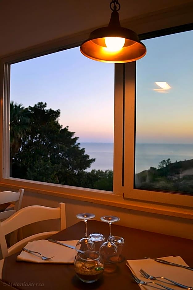 HOTEL MERCURIO SUL MARE - Fish restaurant and private beach