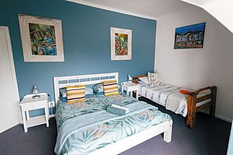 Standard Double Room with Shared Communal Bathrooms