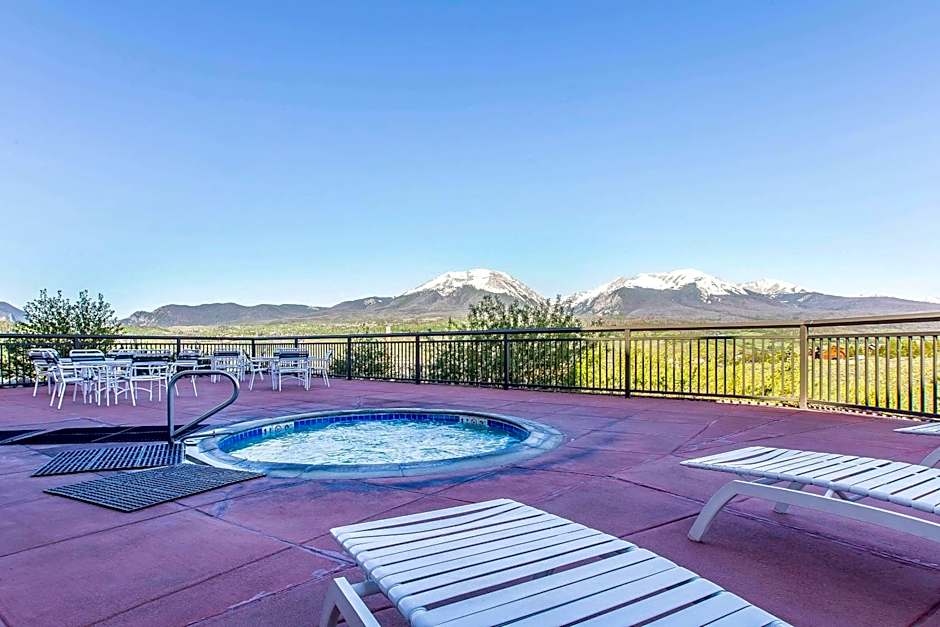 Comfort Suites Summit County