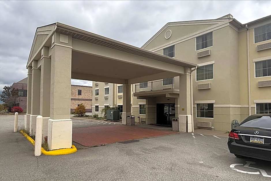 Wingate by Wyndham West Mifflin