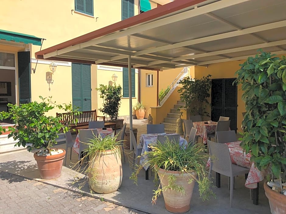 Hotel Verdesolemare