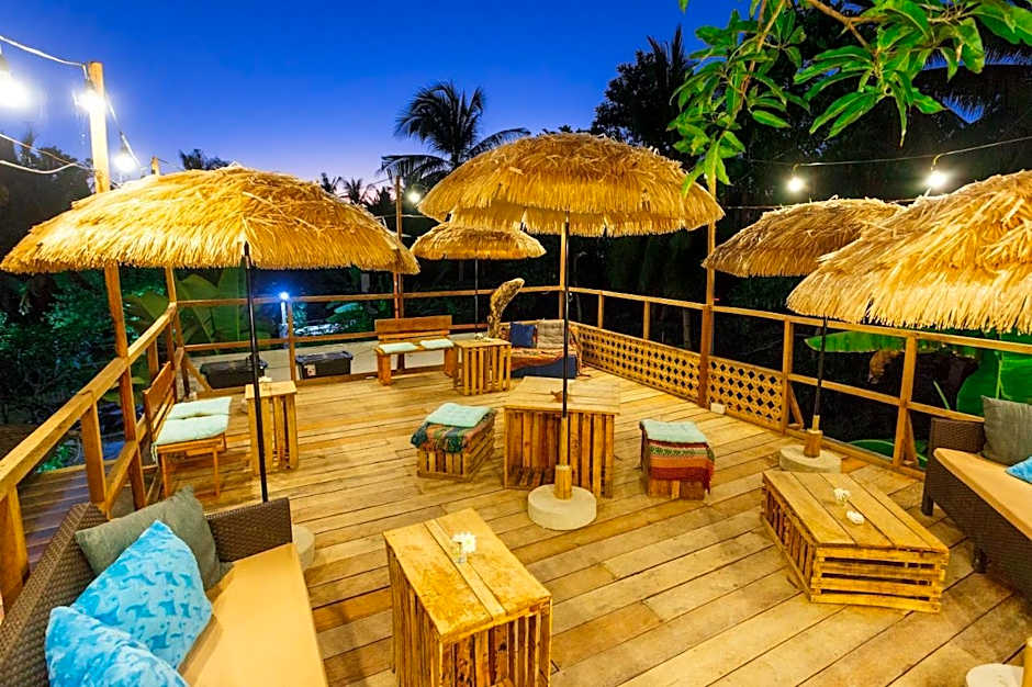 Camotes-Hidden-Huts