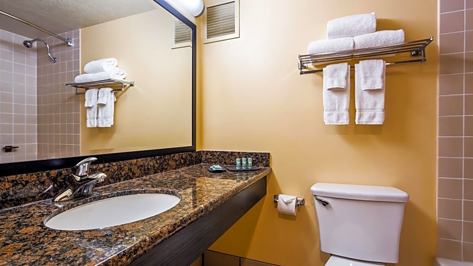 Best Western The Plaza Hotel - Free Breakfast