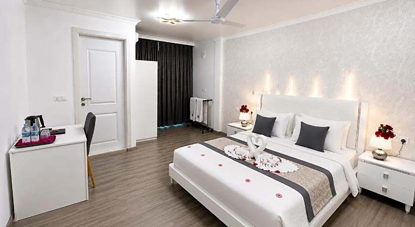 SIS Tourist Villa