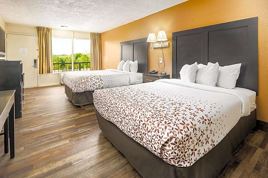 Americana Inn a Travelodge by Wyndham