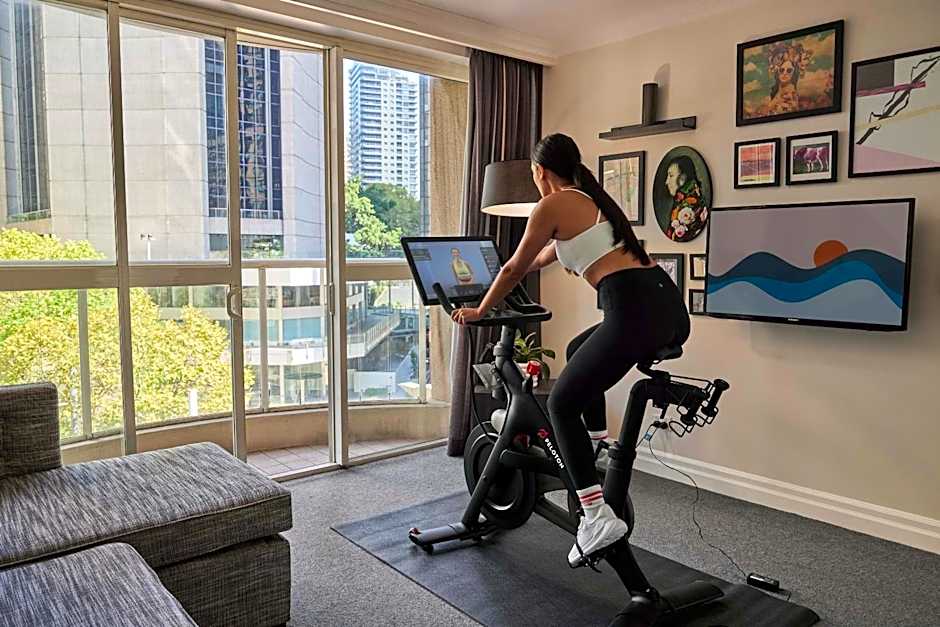 Mantra 2 Bond Street