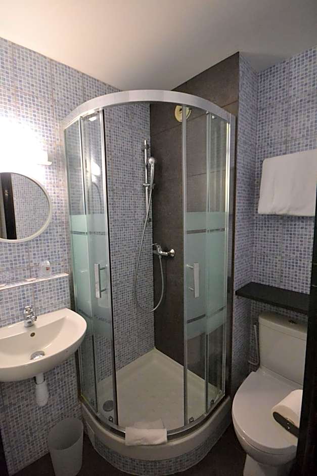 Brit Hotel Baillet-en-France