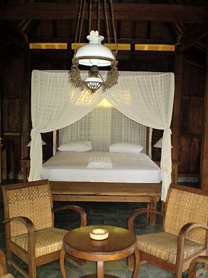 Tembi - Historical Home