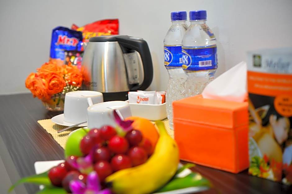 J Hotel - Bandara Soekarno Hatta