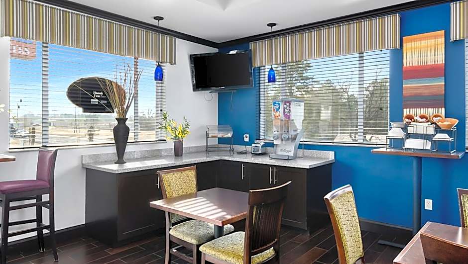 Belmont Inn and Suites