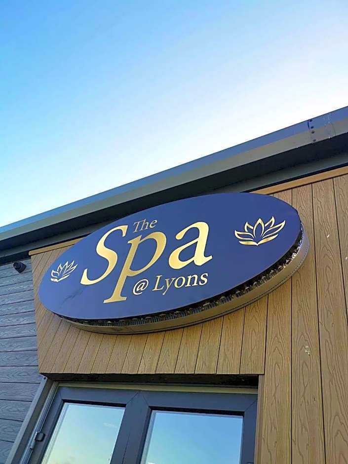 Luxurious caravan in Lyons Holiday Park Rhyl