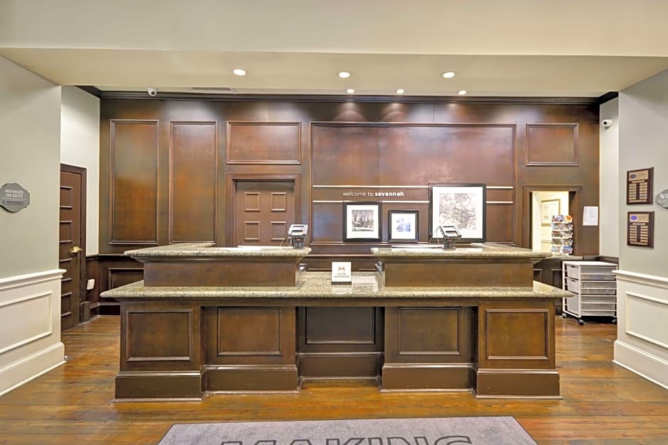 Hampton Inn By Hilton And Suites Savannah Historic District