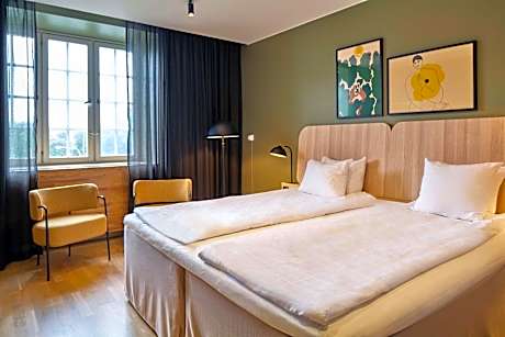 Superior Family Room