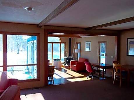 Weathervane Motel