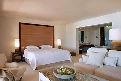Junior Suite with Balcony