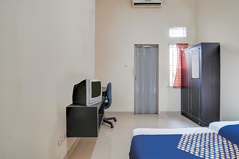 SPOT ON 91772 Nisrina Homestay Syariah