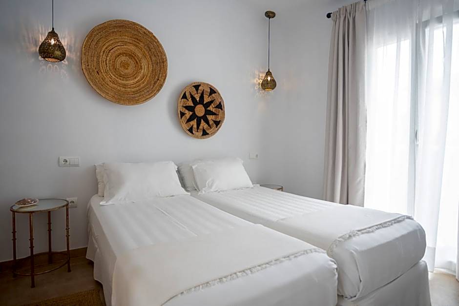 Moorea Boutique - Only Adults