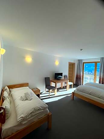 Comfort Triple Room with Shower