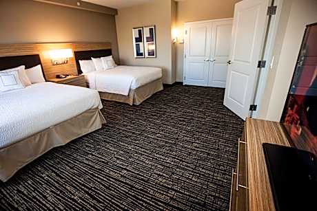 Suite, 1 Bedroom (2 Queen Beds and 1 Double Sofa Bed)