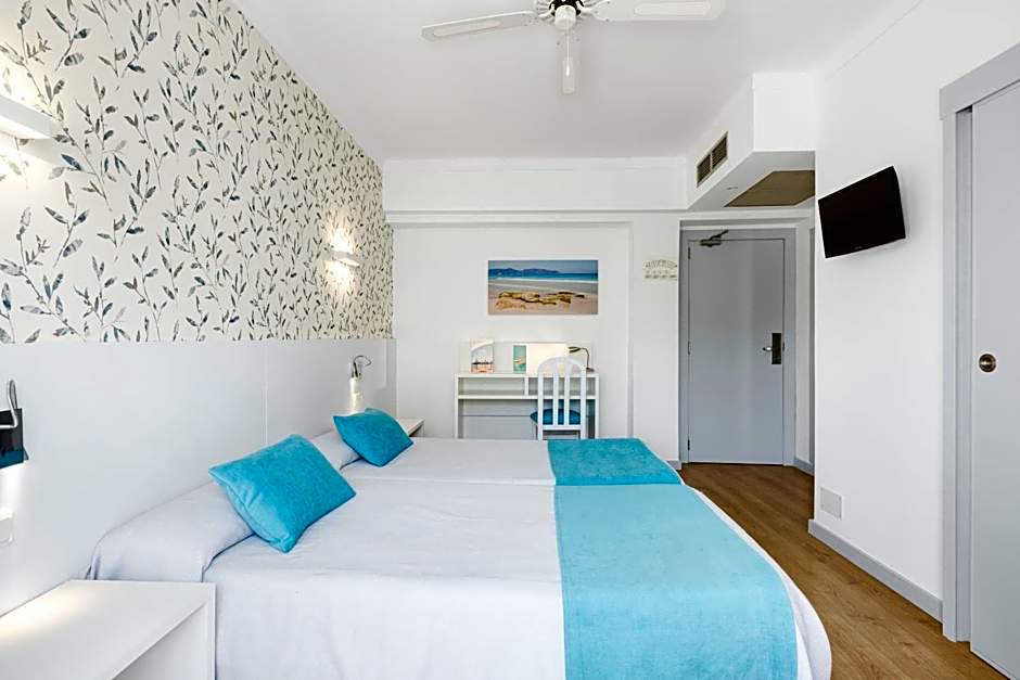 Photo 1 of 4 of Double Room Single Use