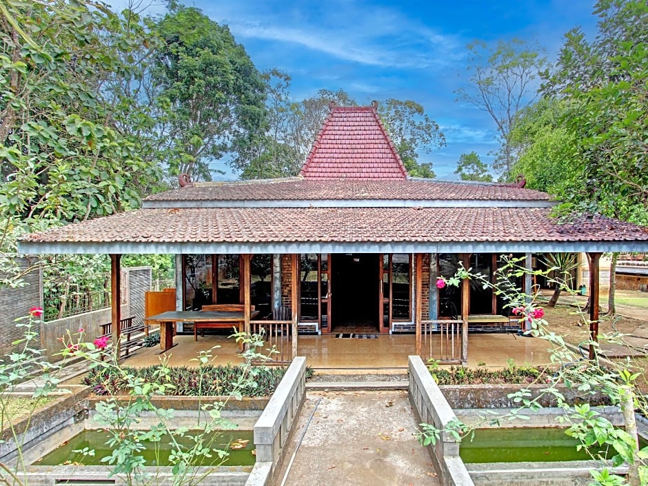 Hotel O Mtc Bunk Bed