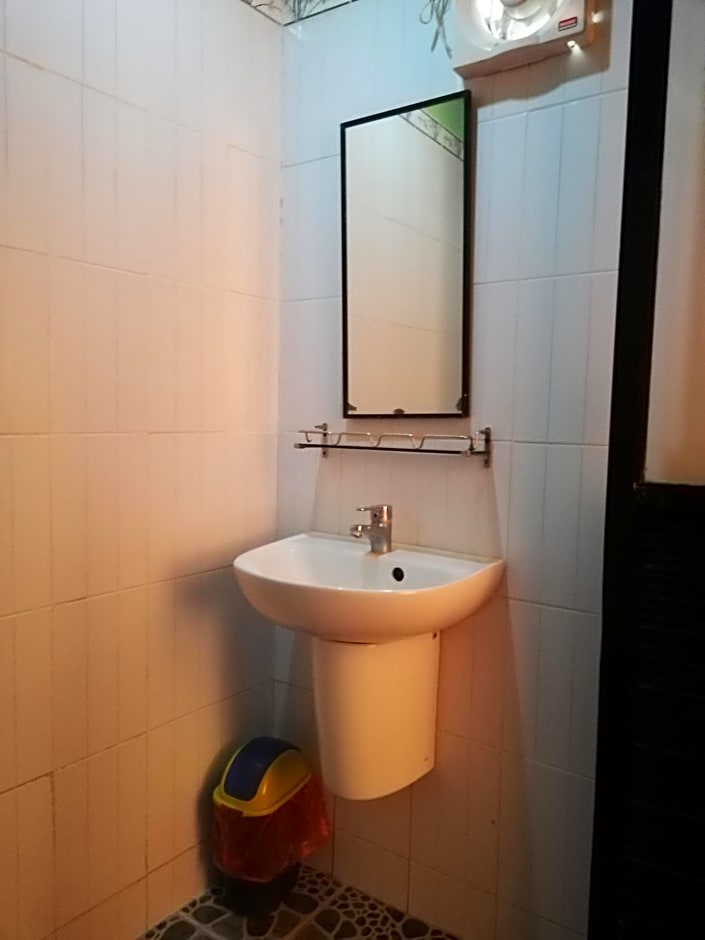 Vievan's transient house