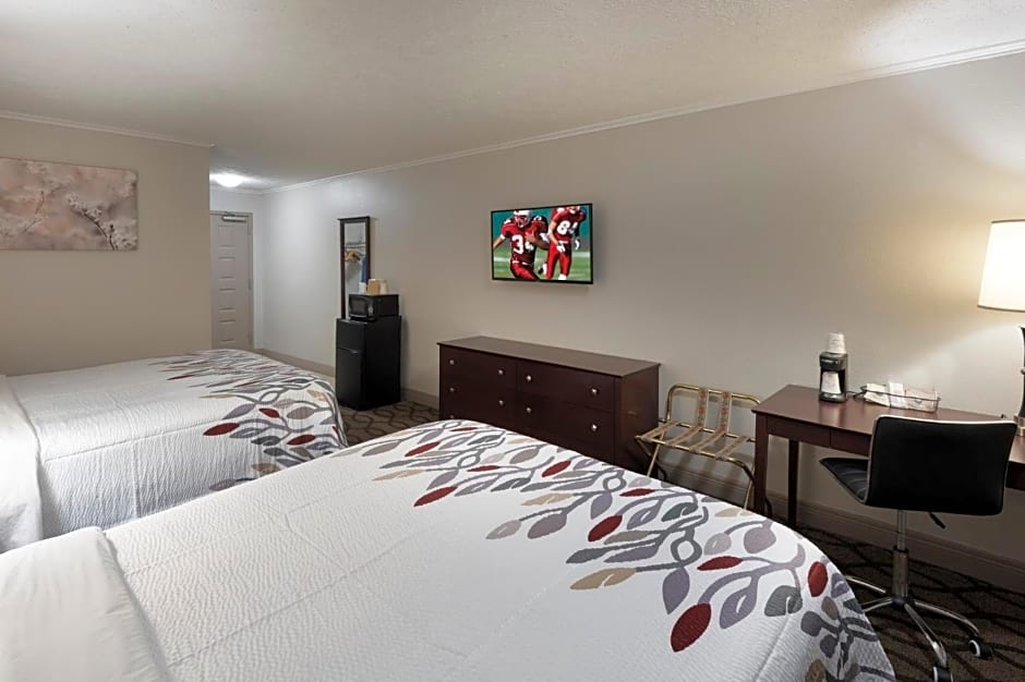 Red Roof Inn Lexington - Hamburg